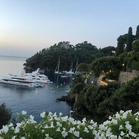 Stanza A Con Terrazza E Vista Mare Portofino